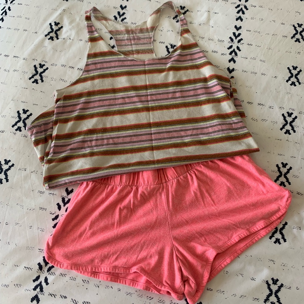 Summer Pajama Set! 🌞🌈